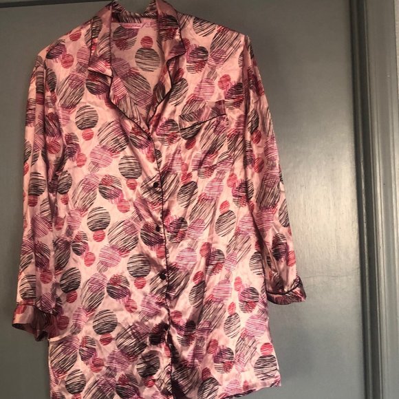 Bed of Roses Pink geometric Sleep Shirt LARGE - Picture 1 of 2